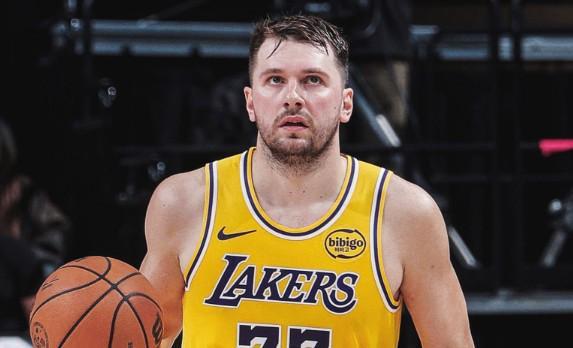 开云APP-尽力局，东契奇25中16空砍42分7板8助4断，正负值-10